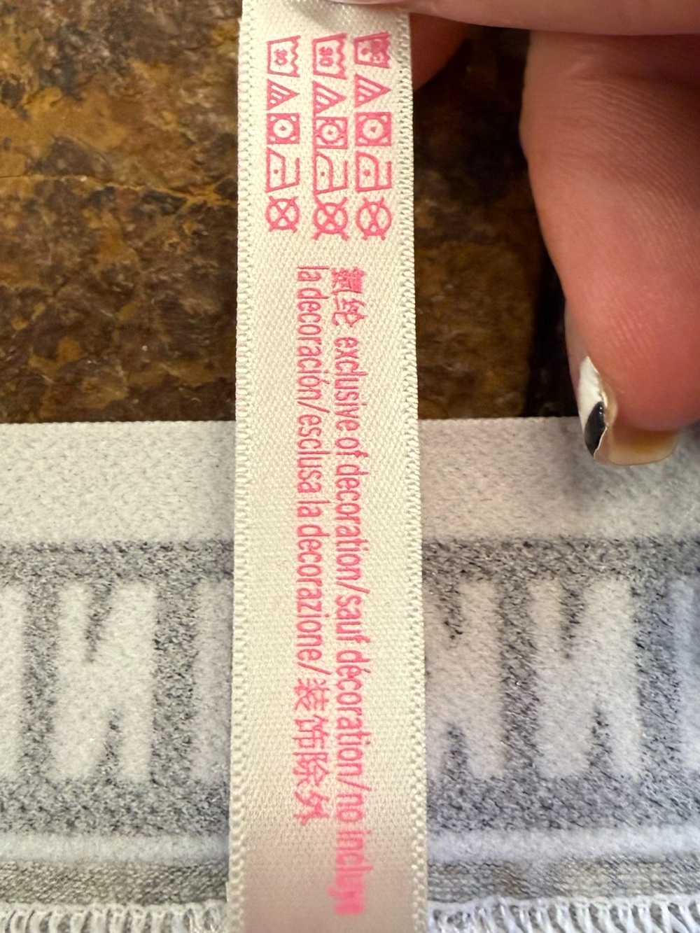 Victoria's Secret PINK Heather Gray Tag Detail - Picture 8 of 9